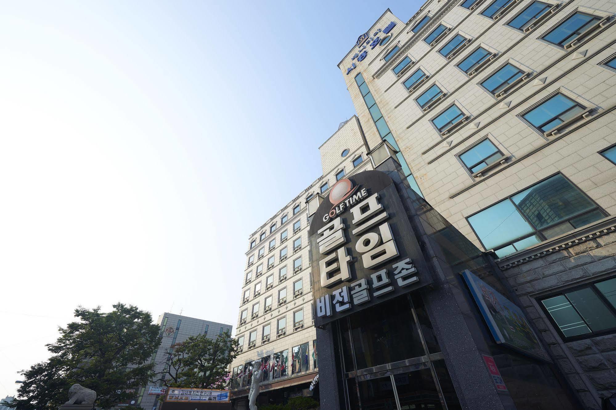 Benikea Premier Hotel Siheung Exterior foto